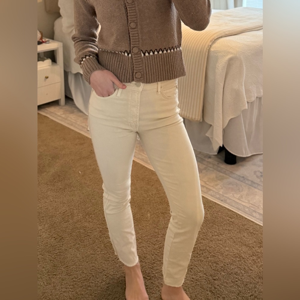 MOTHER high waisted rascal ankle fray chalk it up